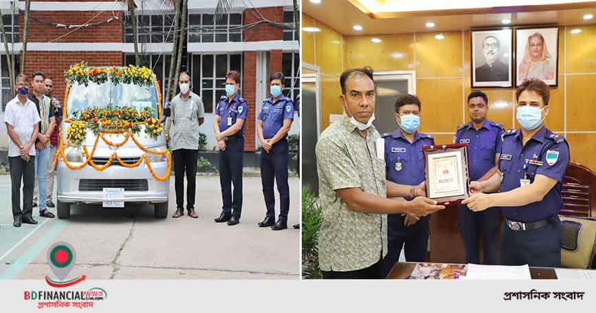 চুয়াডাঙ্গায় পিআরএল এ যাওয়া সহকর্মীকে সুসজ্জিত গাড়িতে বাড়ি পৌঁছে দিলেন পুলিশ সুপার