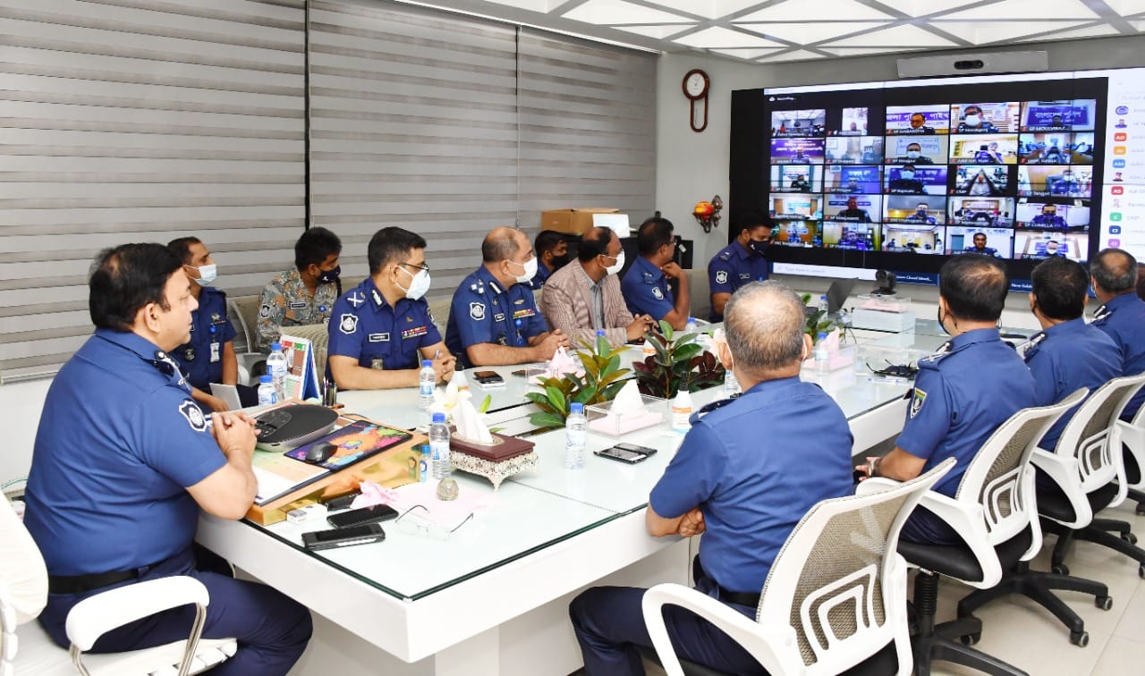 প্রধানমন্ত্রীর কারণে পুলিশের আর্থিক-সামাজিক মর্যাদা বেড়েছে: আইজিপি