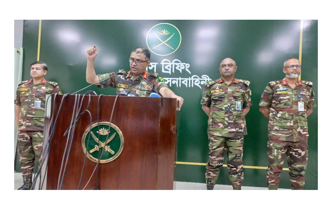 ওয়ারেন্টভুক্ত সেনা কর্মকর্তাদের মধ্যে ১৫ জন হেফাজতে