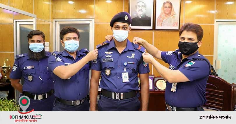 চুয়াডাঙ্গায় নতুন ৩ নায়েককে র্যাঙ্কব্যাজ পরালেন এসপি
