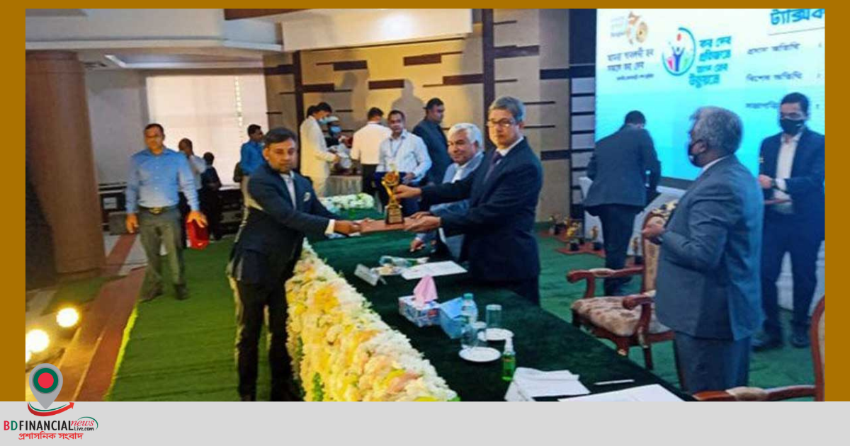 আবারো নরসিংদীর সেরা করদাতার পুরস্কার পেলেন জুয়েল