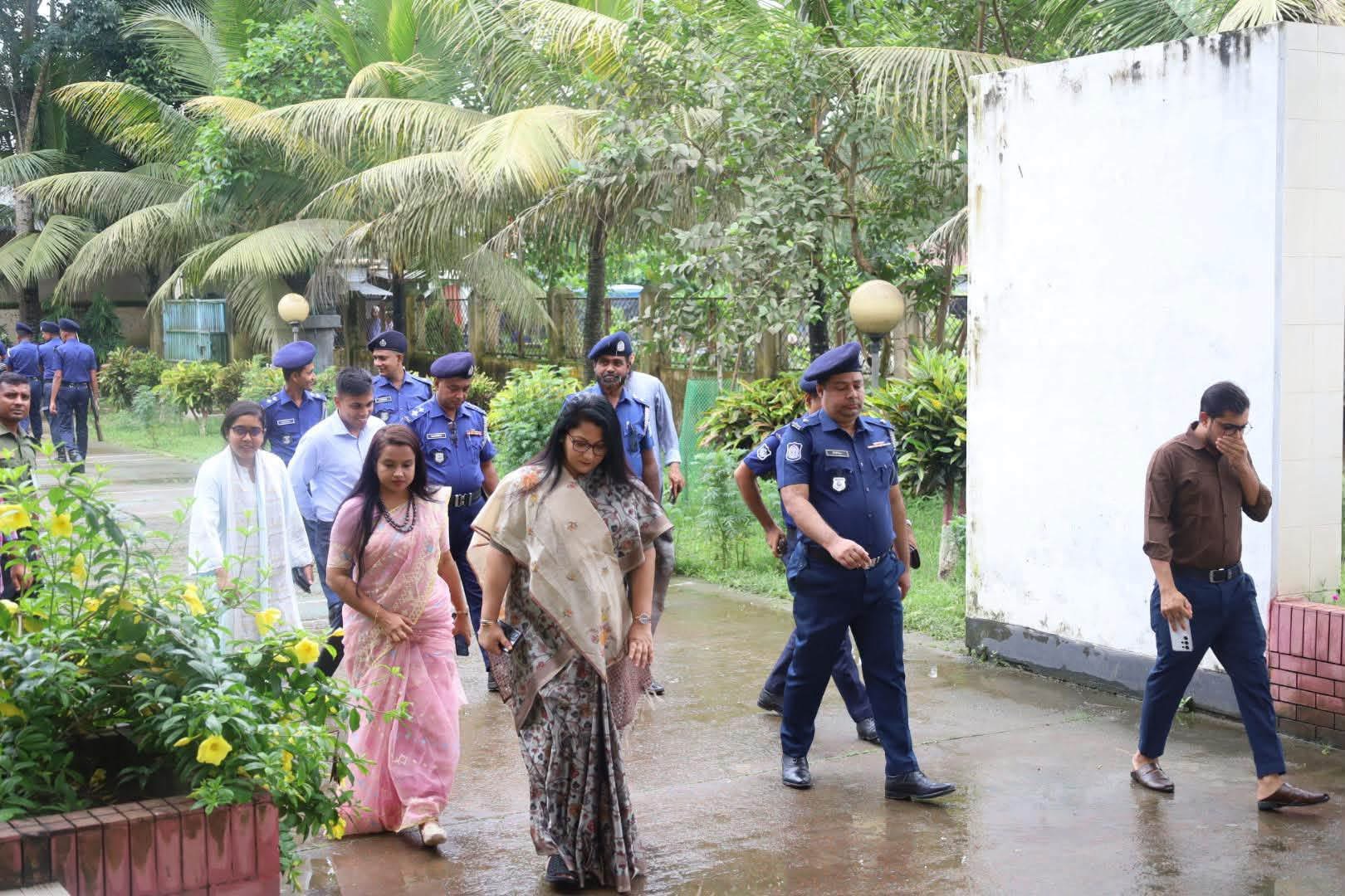 টাঙ্গাইল জেলার ধনবাড়ী উপজেলা পরিদর্শন করেন জেলা প্রশাসক