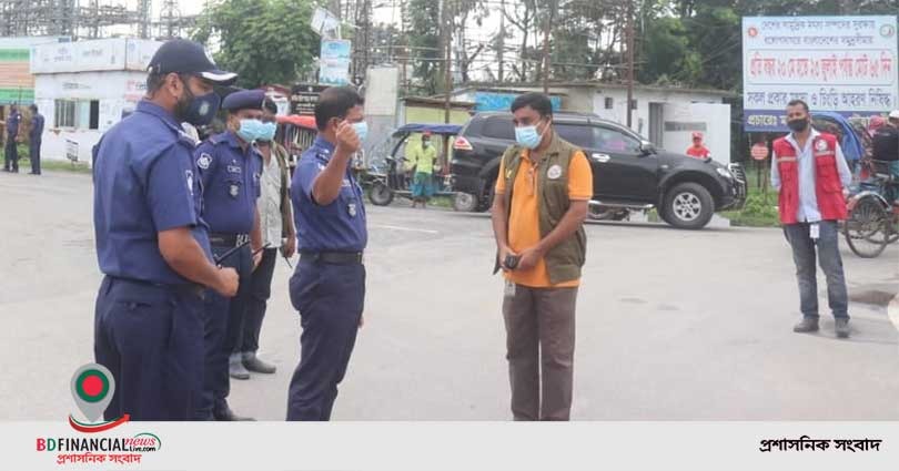 পটুয়াখালীতে কাজ করছে পুলিশের মোবাইল টিম