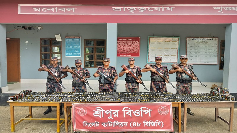 শিবগঞ্জে গরু চুরির অভিযোগে নারী ট্রাক মালিক গ্রেফতার
