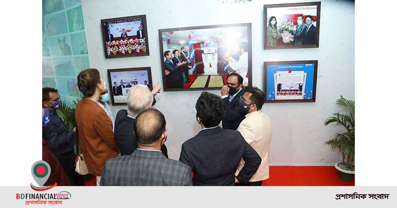 ওয়ালটনের অত্যাধুনিক টিভি ম্যানুফ্যাকচারিং ফ্যাক্টরি দেখে মুগ্ধ জার্মান রাষ্ট্রদূত