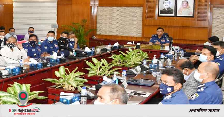 দুর্গাপূজায় সর্বোচ্চ নিরাপত্তা নিশ্চিত করতে পুলিশ কর্মকর্তাদের নির্দেশ দিয়েছেন আইজিপি