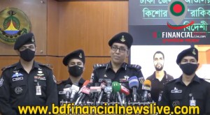 র‌্যাব-৪ এর অভিযানে‘রাকিব গ্রুপ’এর প্রধান রাকিব ও সহযোগী ইমন বিদেশী পিস্তল,দেশীয় অস্ত্র ও মাদকসহ আটক