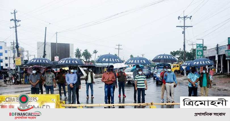 কুষ্টিয়ায় লকডাউন কার্যকর করতে বরাবরের মত পুলিশের নজরদারী লক্ষনীয়