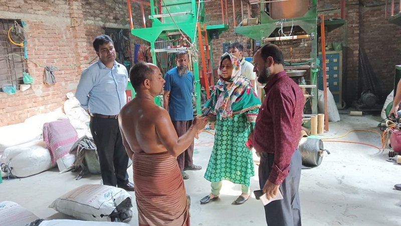পলিথিন কারখানায় অভিযানে পৌনে ২ লাখ টাকা জরিমানা