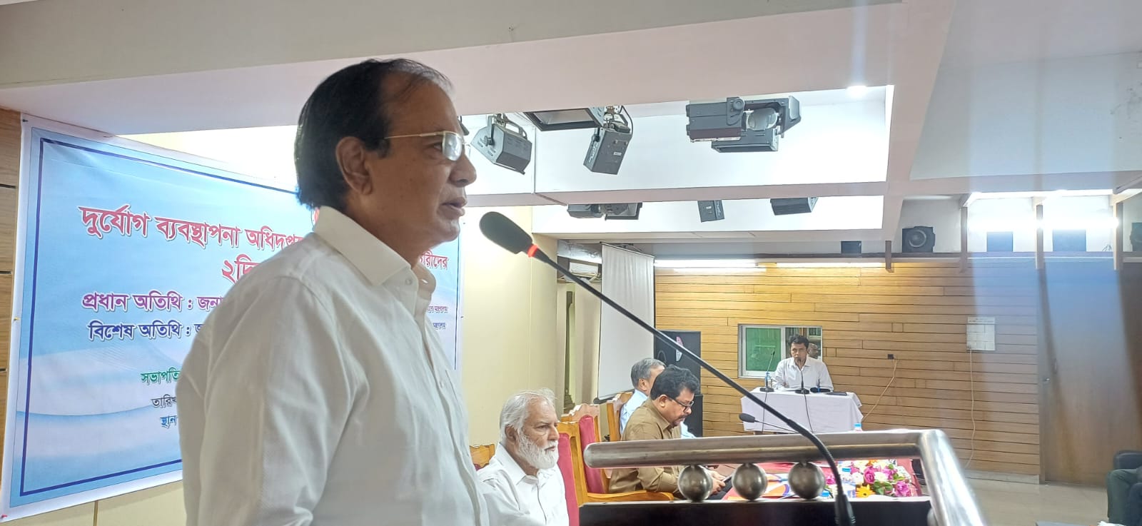 ১১২ টাকায় সরকারি চাকরি, স্বচ্ছতার দৃষ্টান্ত: ত্রাণমন্ত্রী