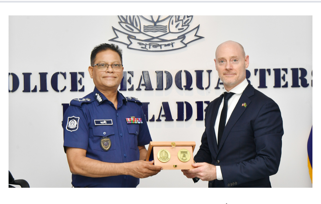 সাইবার অপরাধ দমনে বাংলাদেশ পুলিশের পাশে থাকার আগ্রহ এফবিআইয়ের