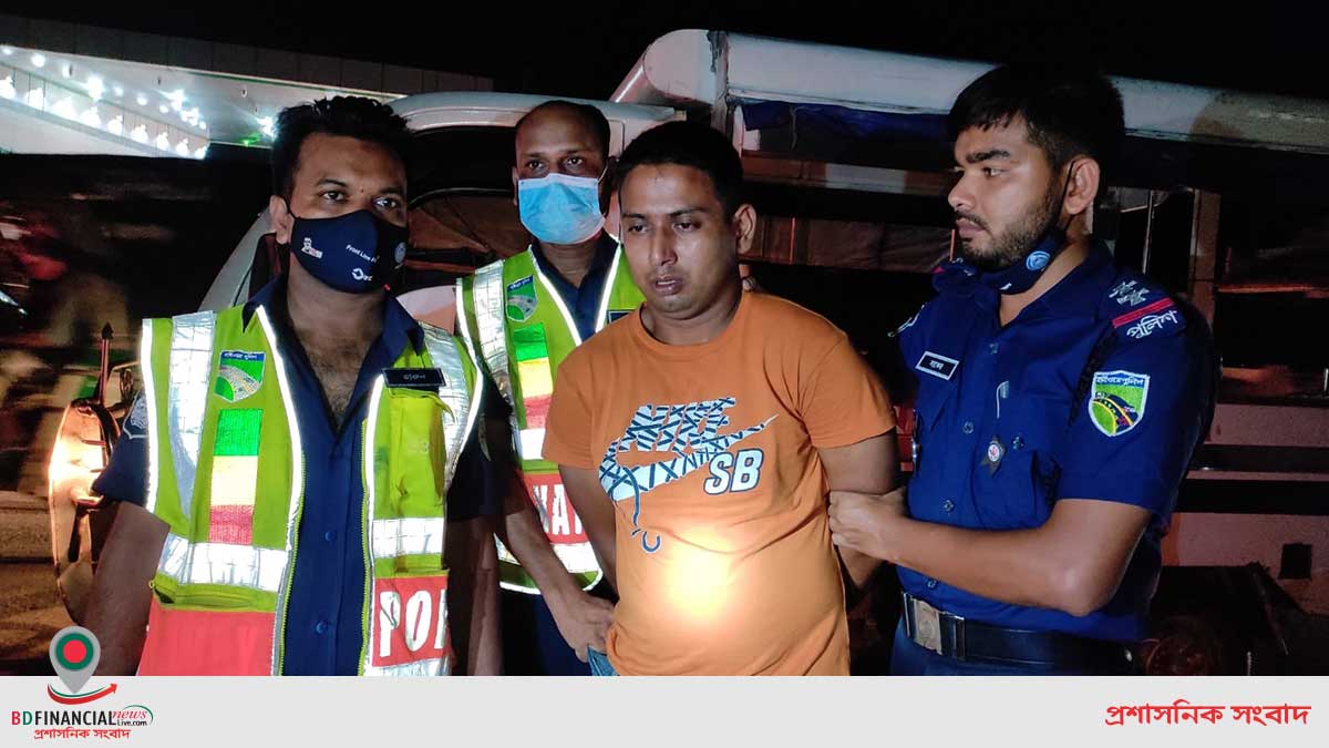 ৯৯৯ এ ফোন কলে ছিনতাইকৃত গাড়ি উদ্ধার, এক ছিনতাইকারী আটক