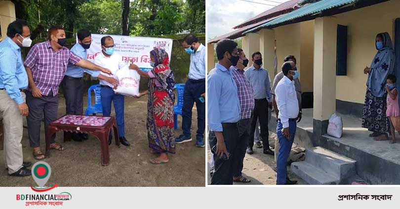 আশ্রয়ন-২ প্রকল্পের আওতায় নির্মিত গৃহ পরিদর্শন ও মানবিক সহায়তা বিতরণ করেন পঞ্চগড় জেলা প্রশাসক