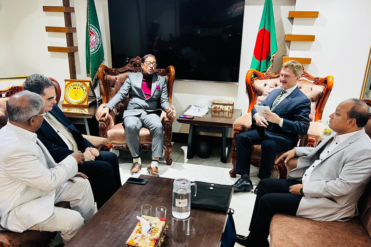 ফ্রান্স দূতাবাসের রাজনৈতিক কাউন্সিলরের সঙ্গে চসিক মেয়রের মতবিনিময়