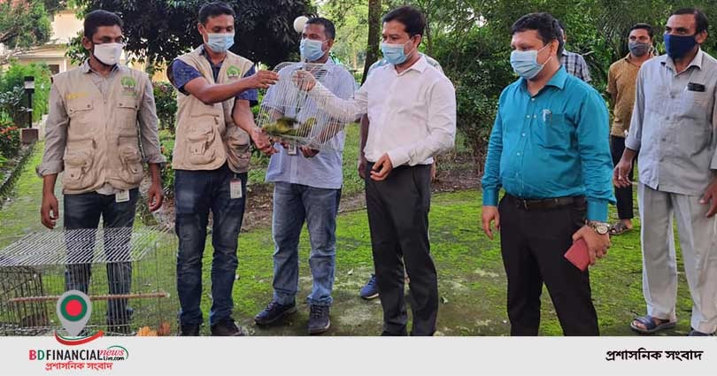 ঠাকুরগাঁওয়ে পাখি উদ্ধার, আটক ১