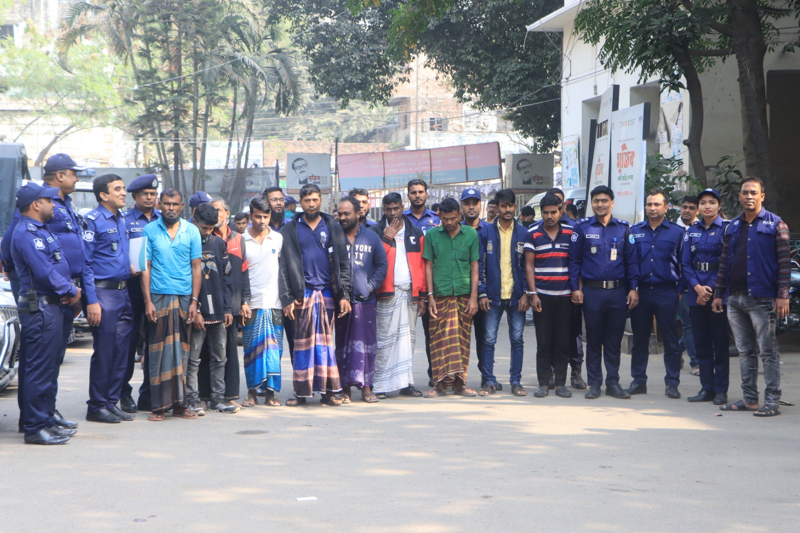 মাস্টার গ্রুপের প্রধানসহ গ্রেপ্তার ১০