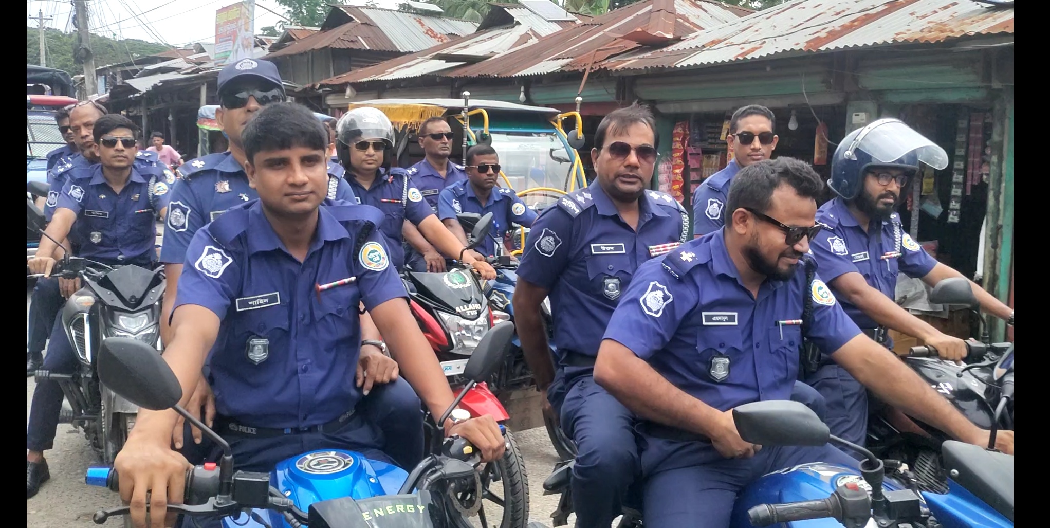 তজুমদ্দিনে কর্মবিরতি শেষে পুলিশের কার্যক্রম শুরু, জনমনে স্বস্তি