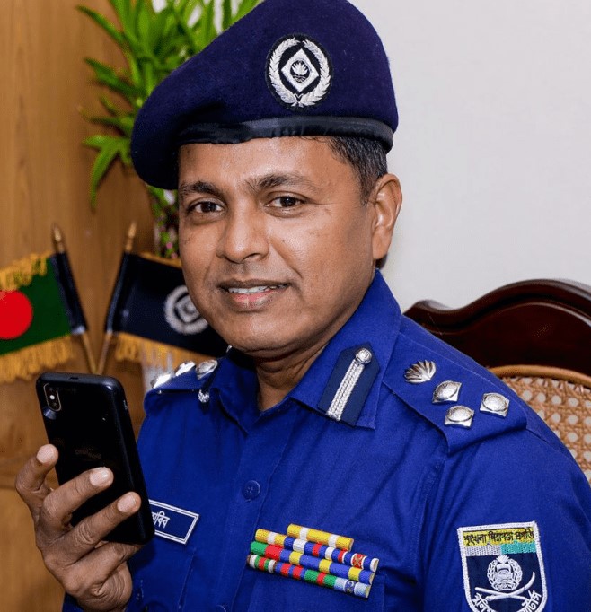 ডিআইজি হাবিবুর রহমান আন্তরিকতা ও কর্মের মধ্যদিয়ে পাল্টে দিয়েছেন পুলিশের ভাবমূর্তি