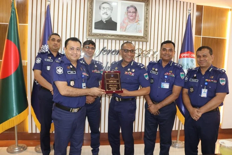 টানা দ্বিতীয় বার খুলনা রেঞ্জের শ্রেষ্ঠ পুলিশ সুপার সাতক্ষীরার কাজী মনিরুজ্জামান