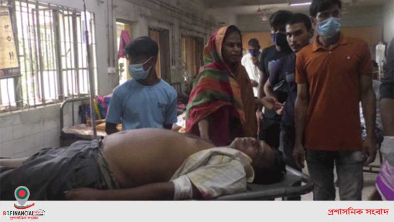 নাটোরে জমি নিয়ে বিরোধে আ'লীগ নেত্রীর স্বামীকে কুপিয়ে জখম