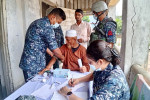 বরগুনায় সুবিধাবঞ্চিত মানুষের মাঝে বাংলাদেশ নৌবাহিনীর বিনামূল্যে চিকিৎসা সেবা প্রদান