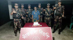 স্ত্রীকে গাছে বেঁধে পেটানো সেই স্বামী ইয়াবাসহ গ্রেপ্তার