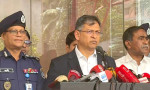 লুট হওয়া অস্ত্র উদ্ধারে তথ্য দিলে ২ লাখ টাকা পুরস্কারের ঘোষণা স্বরাষ্ট্রমন্ত্রীর
