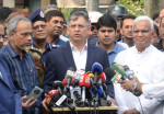 সন্ত্রাসী-চাঁদাবাজদের দ্রুত গ্রেপ্তারের নির্দেশ স্বরাষ্ট্রমন্ত্রীর